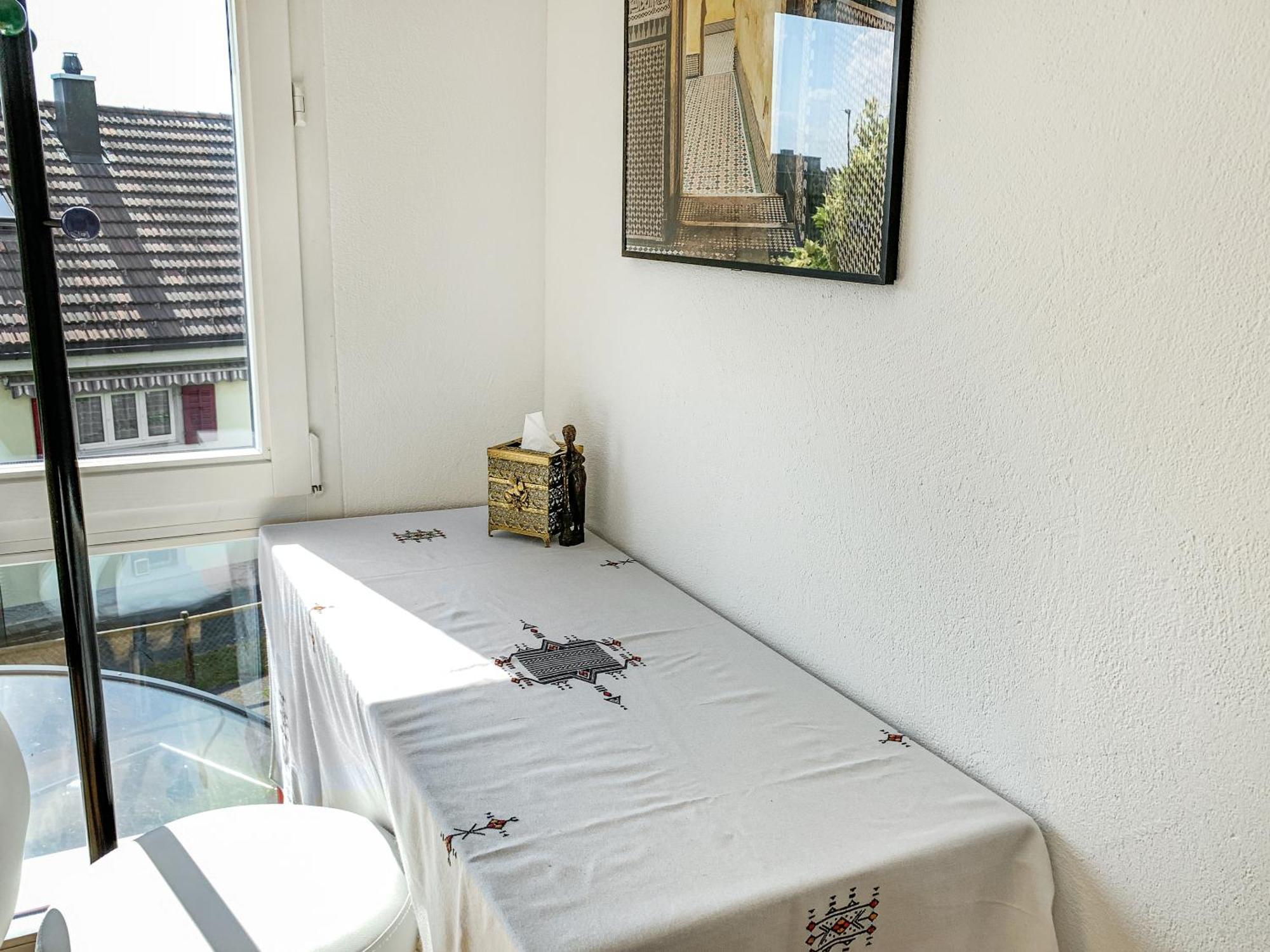 فندق Haus Zur Lilie Hinwil المظهر الخارجي الصورة